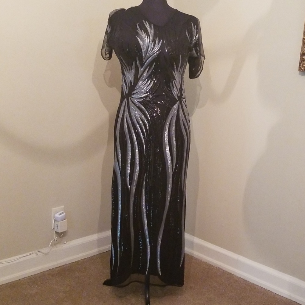 Black and silver sequins dress